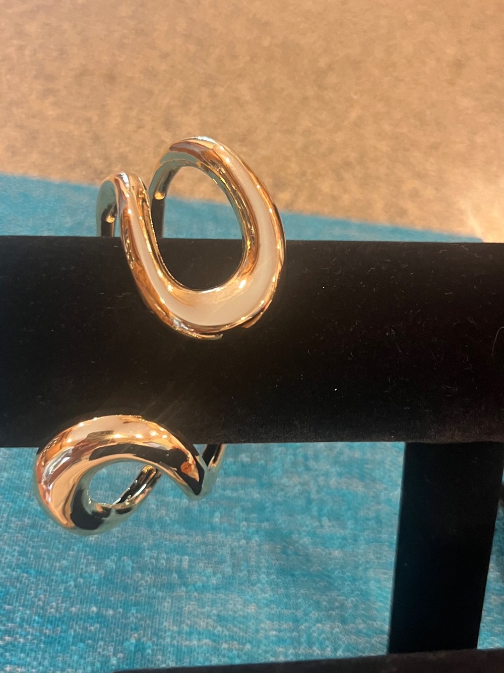 Natasha Couture Sculpted Open Wave Cuff Bracelet in Gold